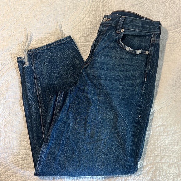 American Eagle Relaxed Fit Mom Jeans - Picture 3 of 3